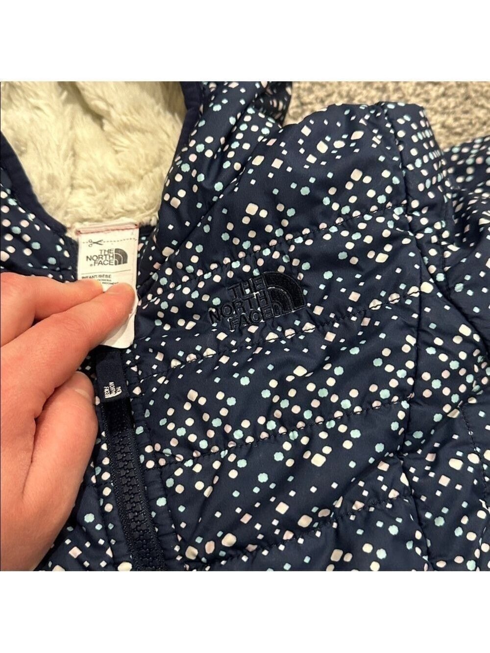 The North Face Navy and White Patterned Jacket - Picture 6 of 7